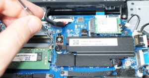 【パソコン修理料金表】充電できない時の修理費用はいくら？