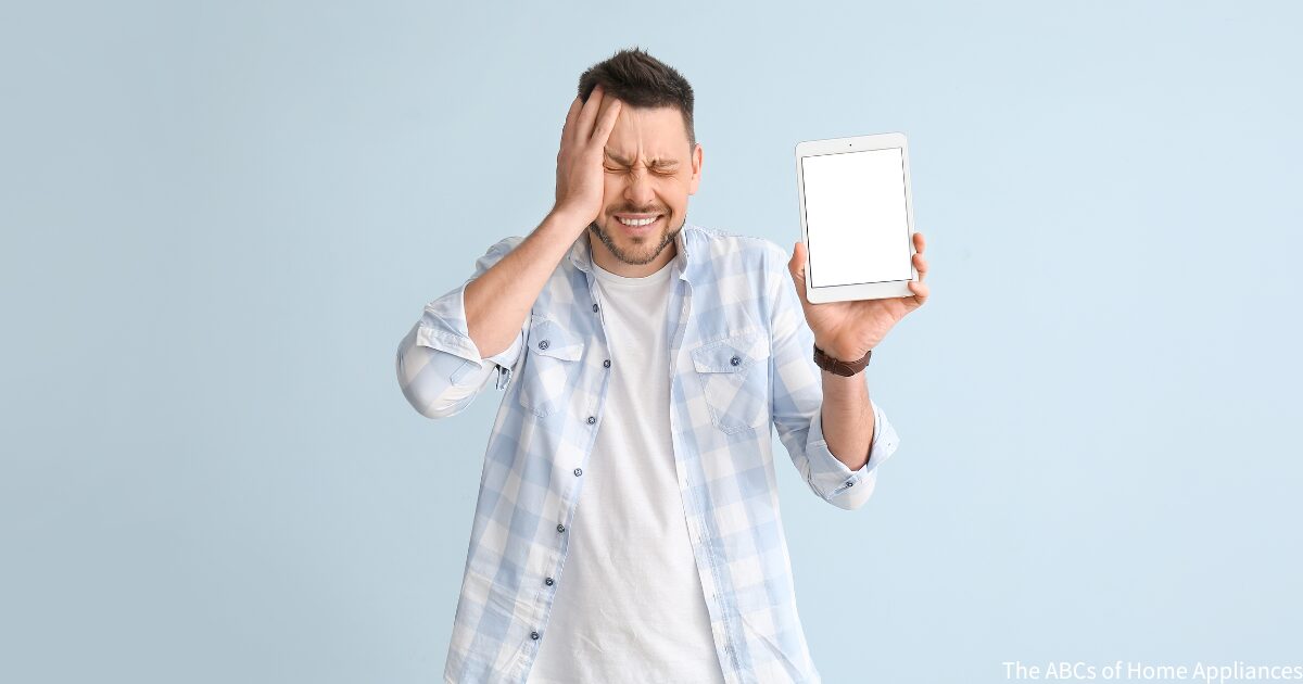 タブレットがフリーズ！電源が落とせない時の解決策5選