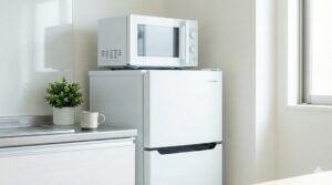 ハイセンスの冷蔵庫の上にレンジは置ける?耐熱仕様と失敗しないサイズ選び